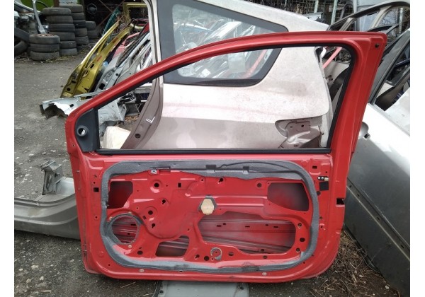 Дверка права передня Twingo II, 801008682R